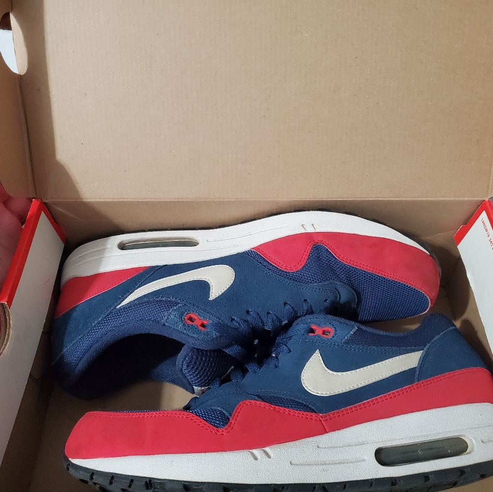 Air Max 1 Essential